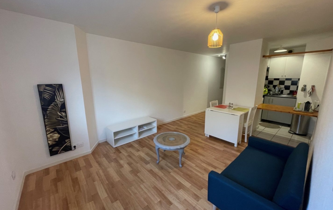 Annonces PESSAC : Apartment | BORDEAUX (33000) | 34 m2 | 720 € 